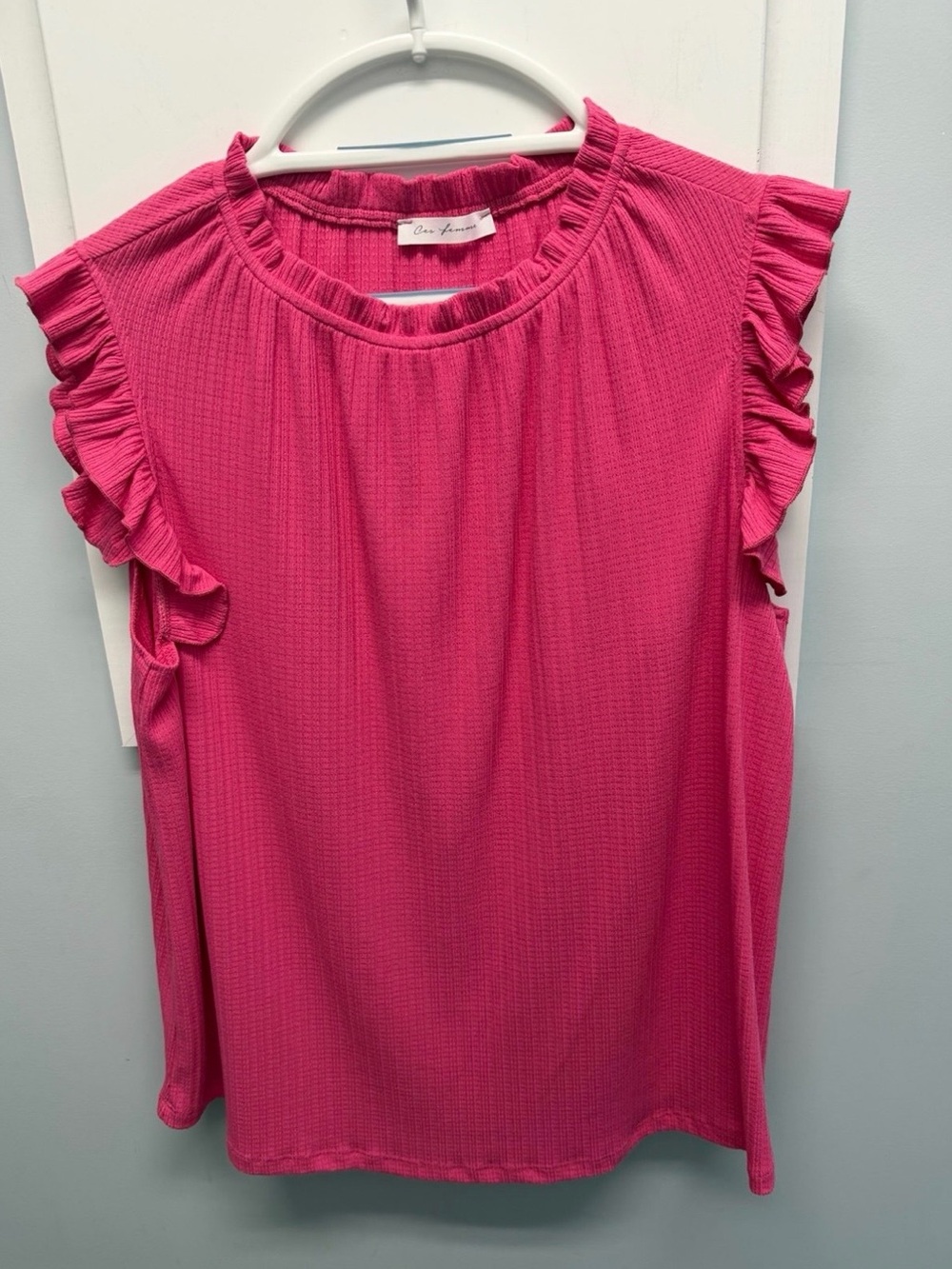 Ces femme Pink Ruffle Sleeve Sleeveless Top